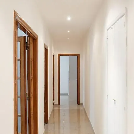 Aura Apartment *